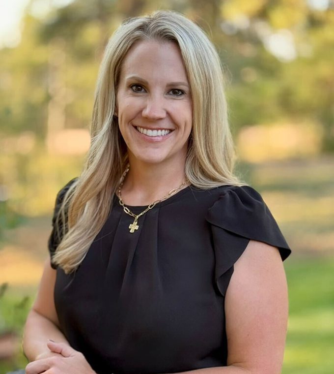 Jenna Thomas headshot